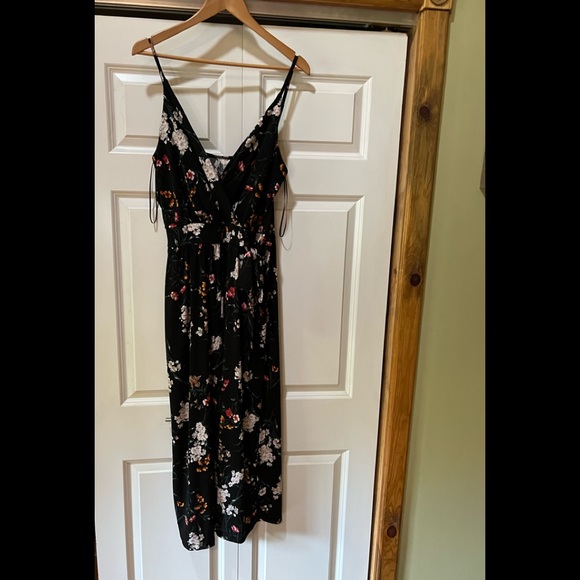 New jumper with pocket’s - Picture 1 of 7